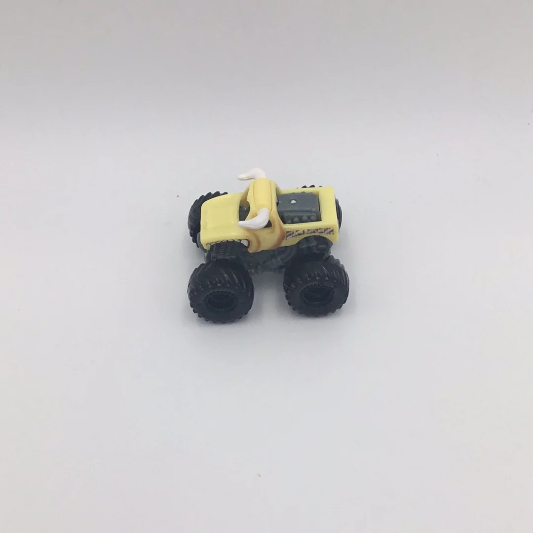 2021 Spin Master monster jam mini series 5 #194 Bulldozer retro truck rare - Image 4