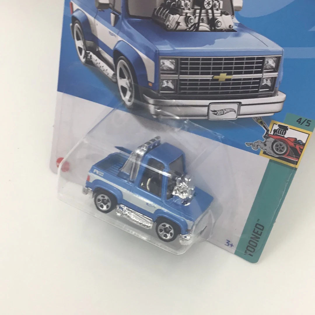 2022 hot wheels #104 Toond 83 Chevy Silverado 11B - Image 3