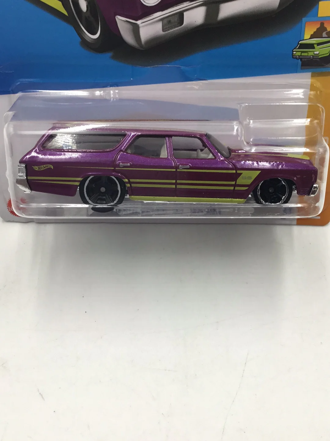 2022 hot wheels #111 70 Chevelle SS Wagon Kroger Exclusive - Image 2