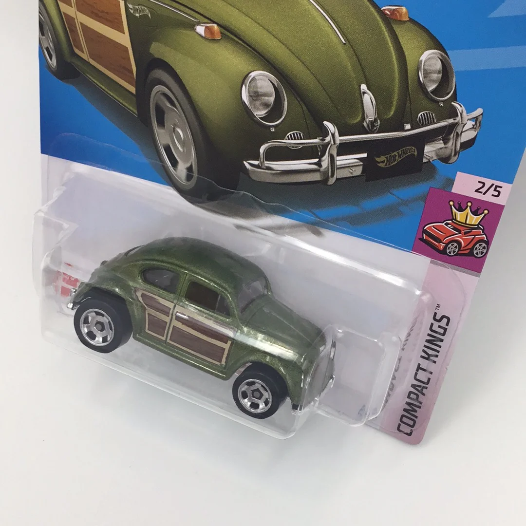 2022 hot wheels #42 Volkswagen beetle Green 95E - Image 3