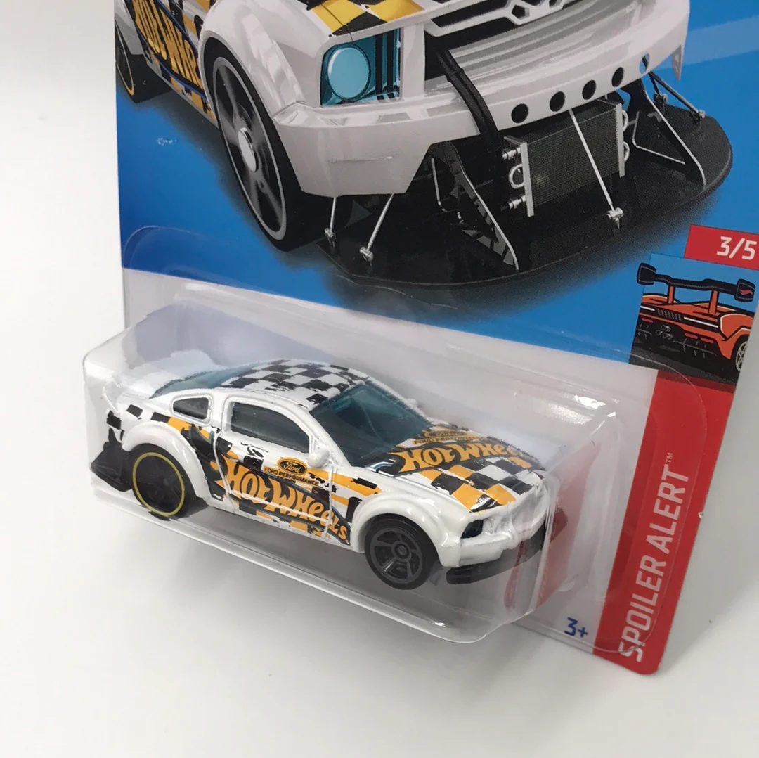 2022 hot wheels L M case #146 2005 Ford Mustang 21G - Image 3