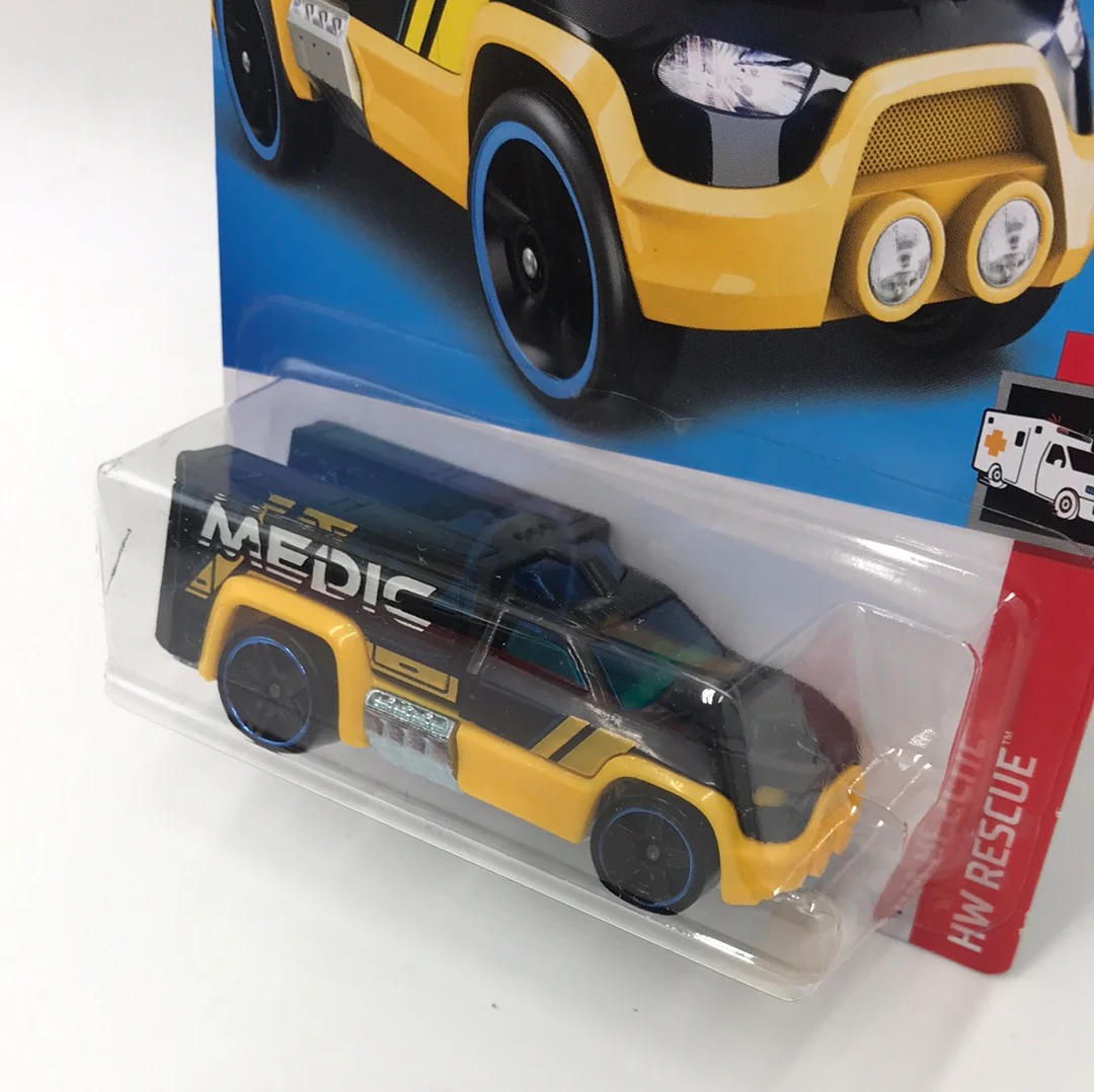 2022 hot wheels L M case #216 Rescue Duty (AA4) - Image 3