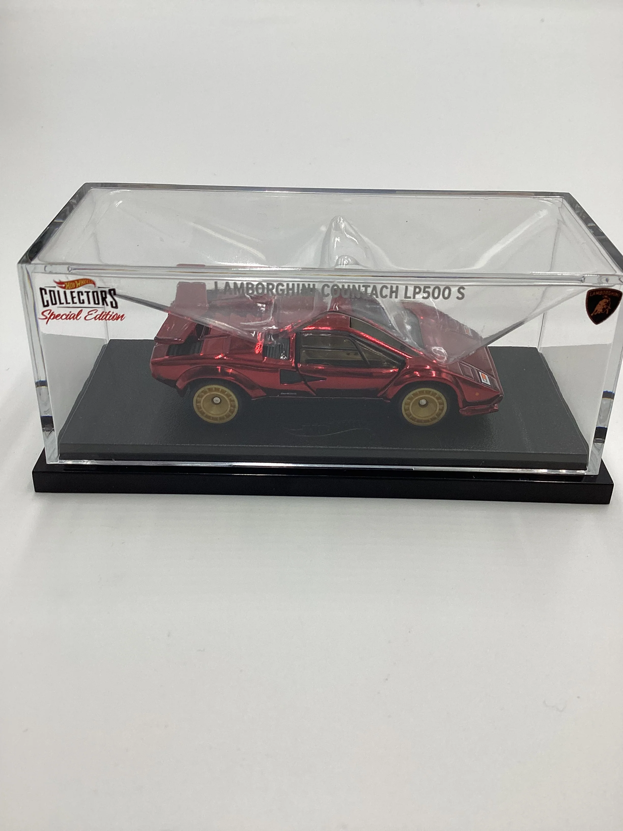 2019 Hot Wheels RLC # 05552/12500 82 Lamborghini Countach LP500 S Red - Image 2