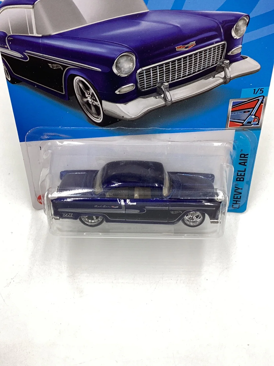 2022 hot wheels super treasure hunt #20 55 Chevy W/Protector - Image 6