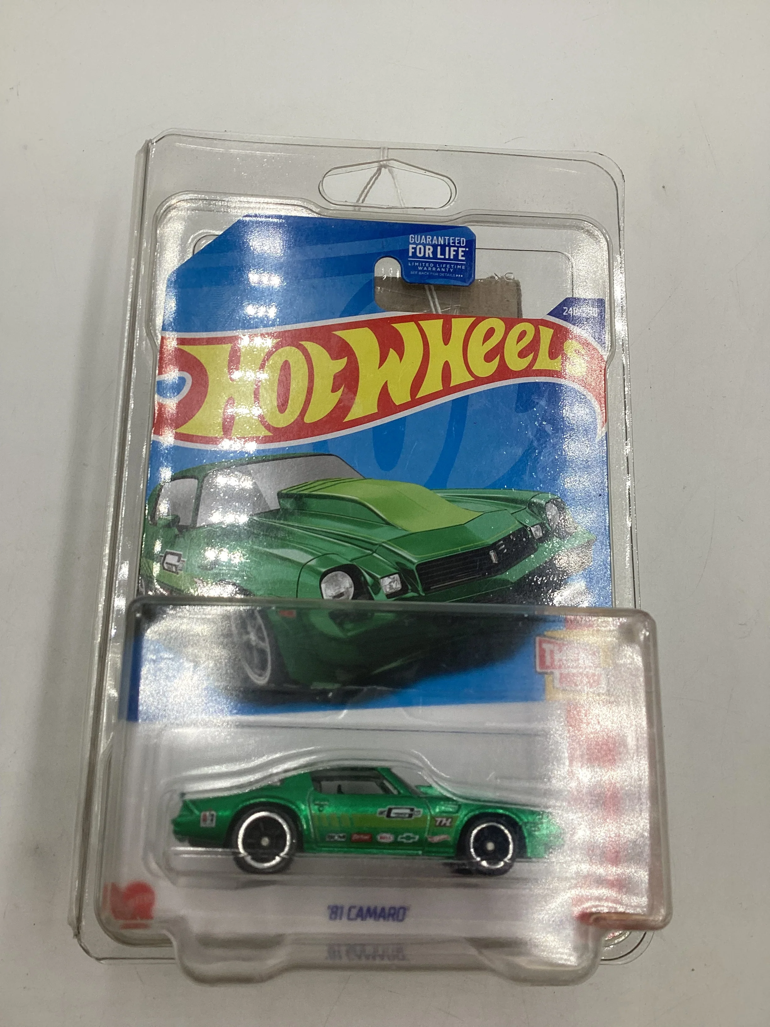 2022 Hot wheels Super treasure hunt #248 81 Camaro Green W/ Protector - Image 8