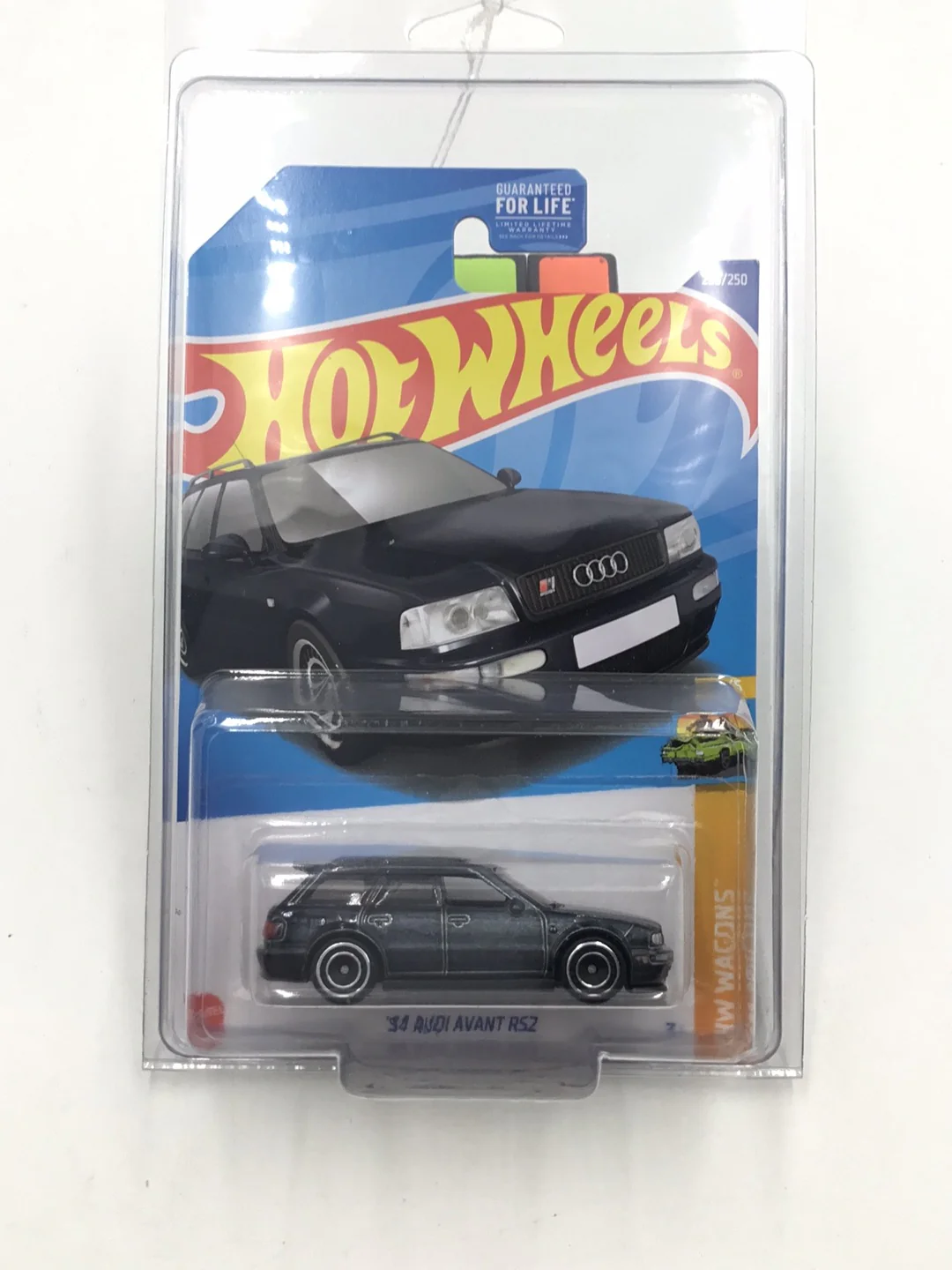 2022 hot wheels super treasure hunt 94 Audi Avant RS2 W/ Protector - Image 6