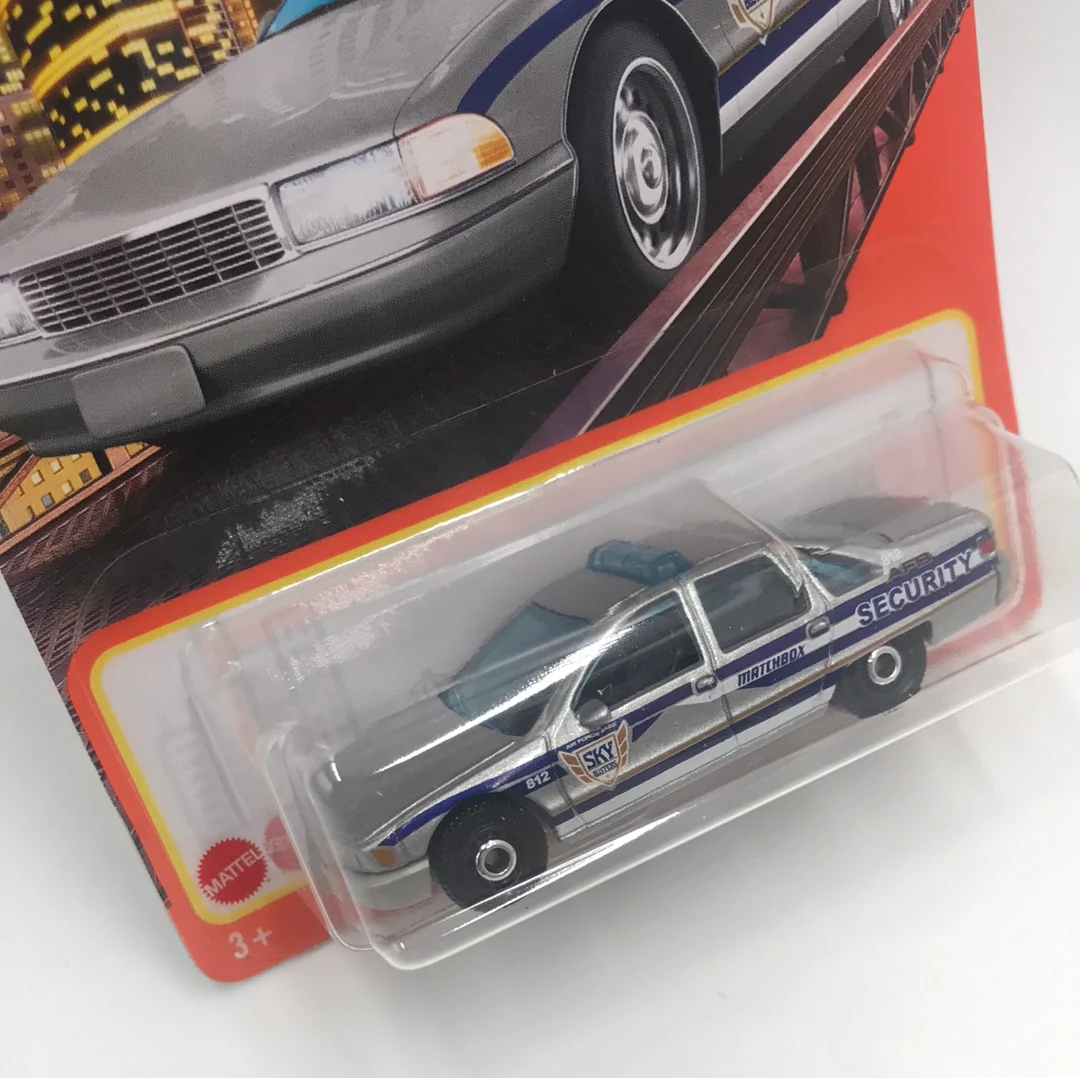 2022 matchbox #67 Chevy Caprice Classic Police 13i - Image 3