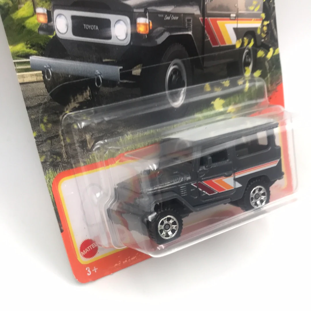 2022 matchbox #97 Toyota Land Cruiser FJ40 93i - Image 3