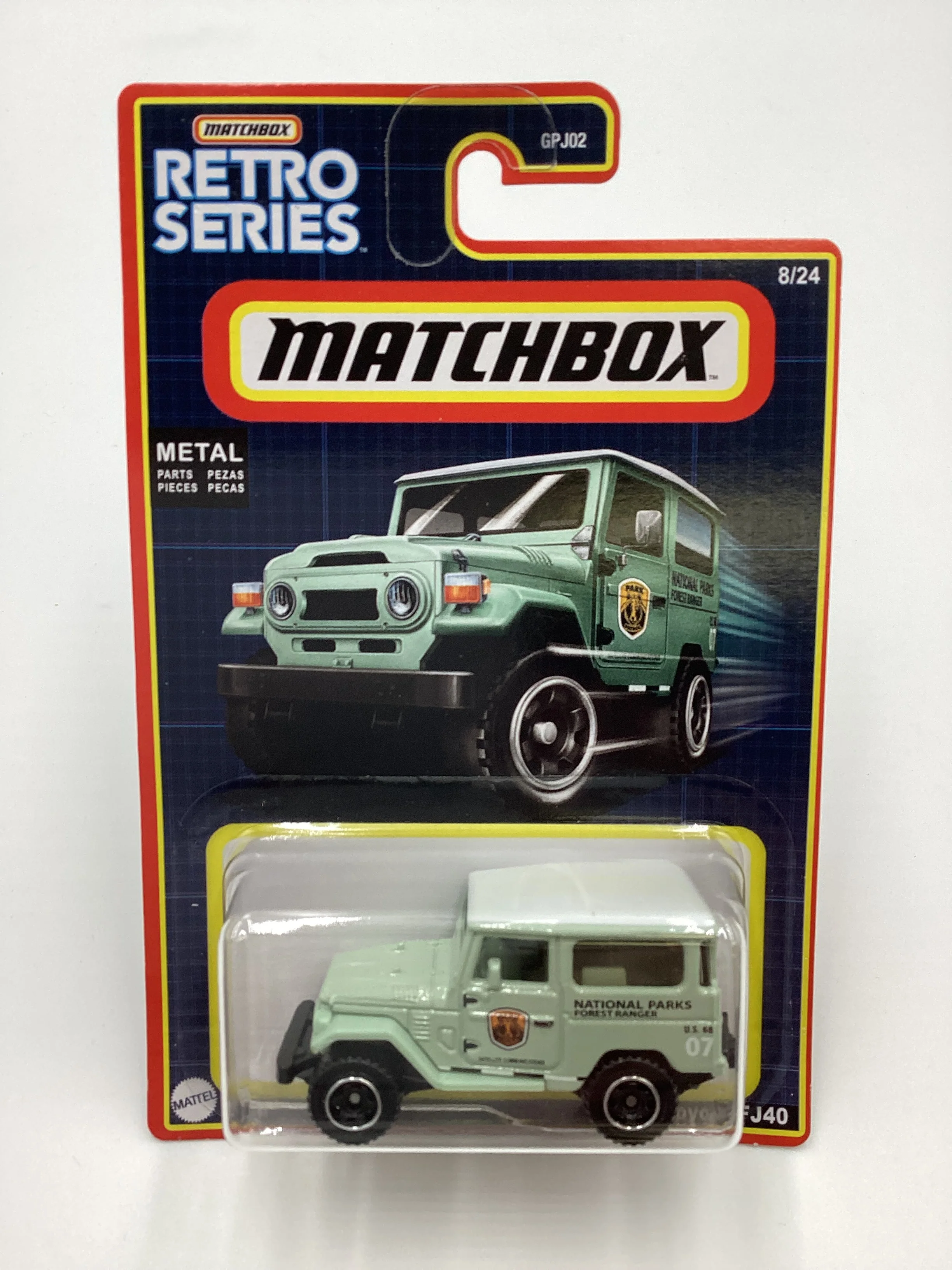 2022 Matchbox Retro Series 8/24 National Parks 1968 Toyota FJ40 Green W/protector - Image 2
