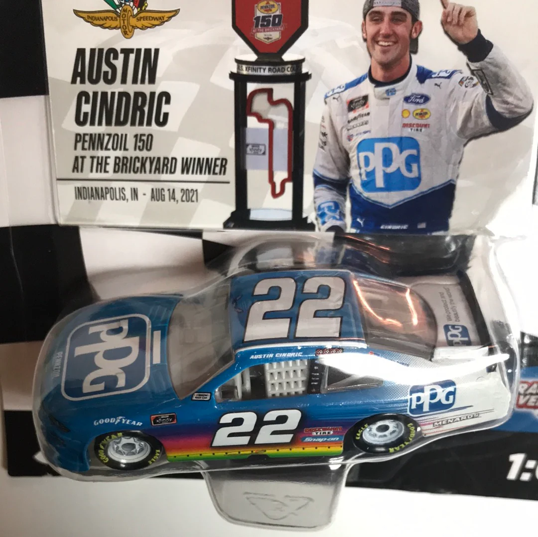2022 nascar authentics wave 1 Austin Cindric Raced Version 72D - Image 3