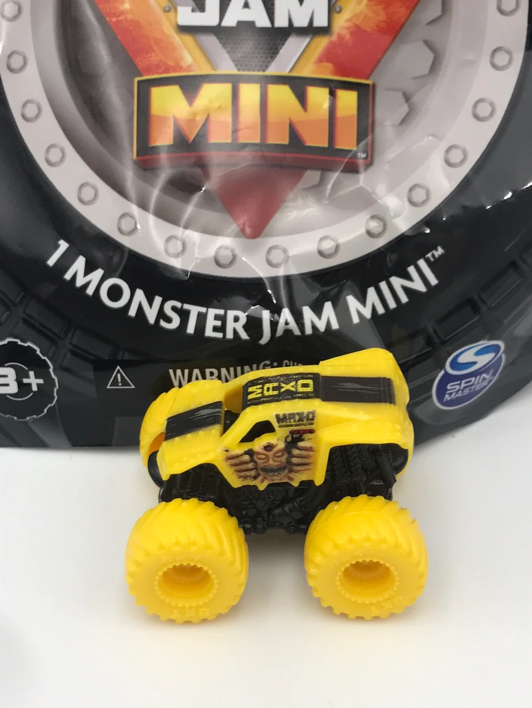 2022 Spin Master monster jam mini series 7 #53 Yellow Max-D