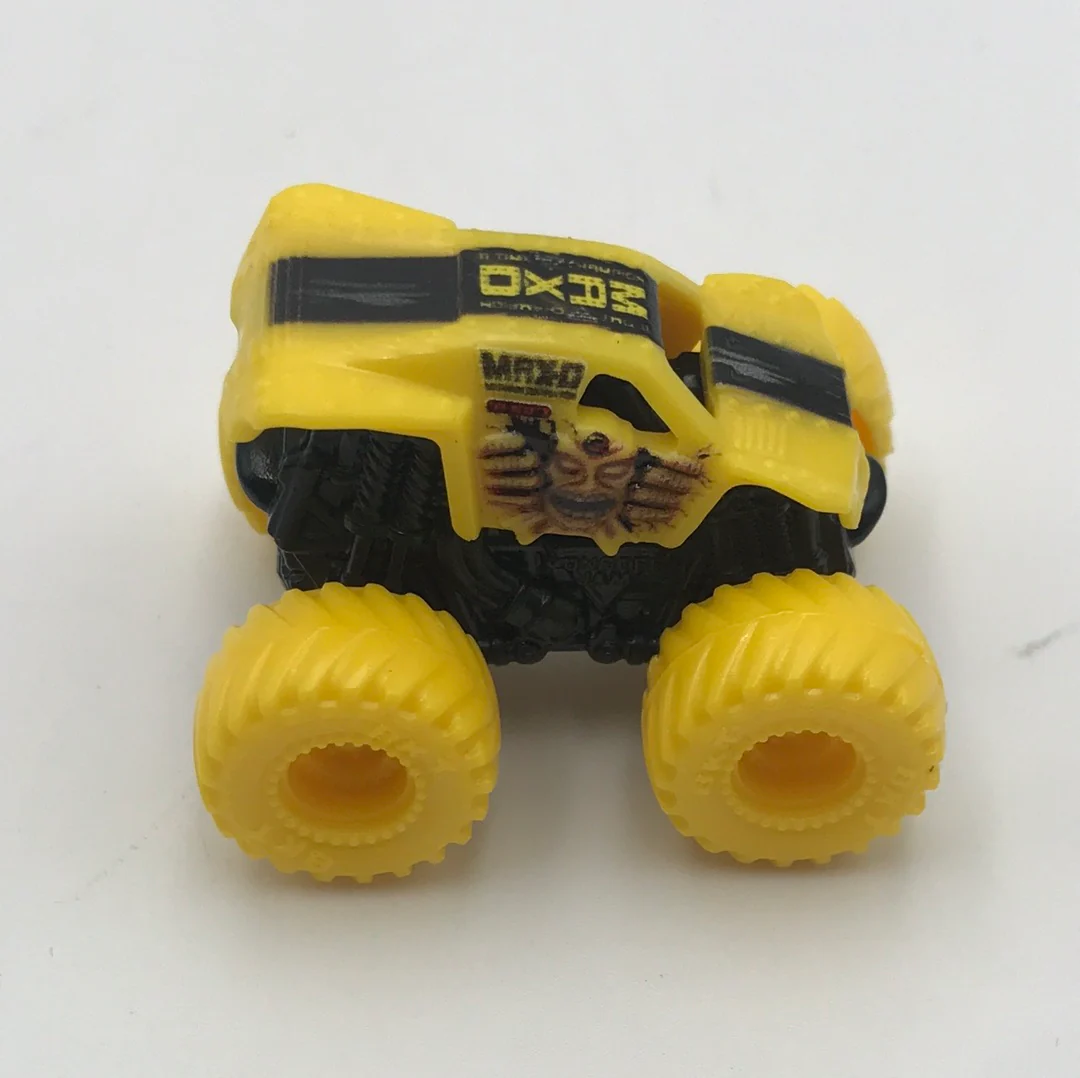 2022 Spin Master monster jam mini series 7 #53 Yellow Max-D - Image 5
