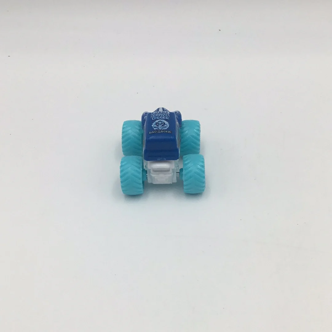 2022 Spin Master monster jam mini series 8 #632 Grave Digger Ice - Image 5