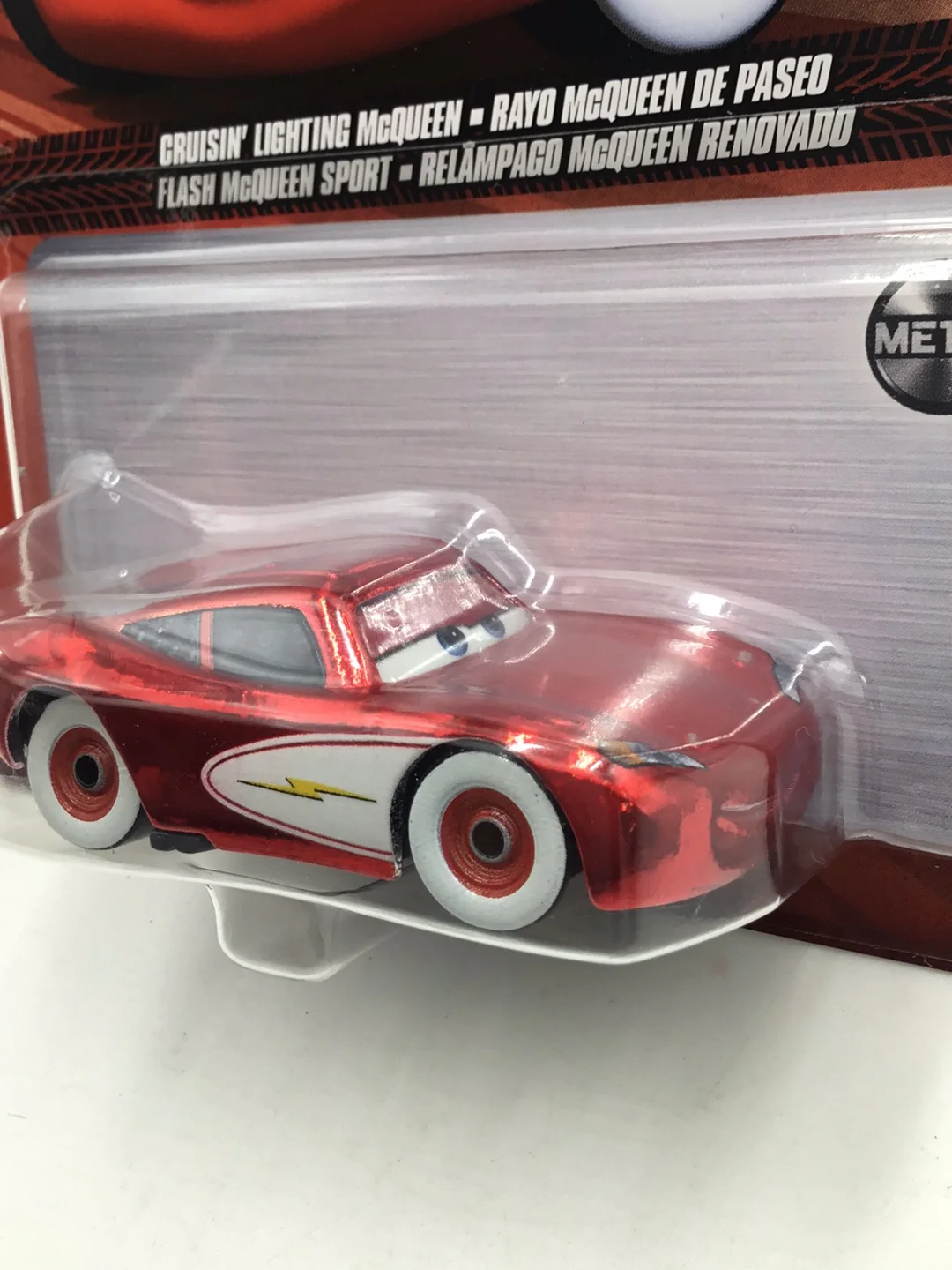 2023 Disney Pixar Cars Cruisin’ Lightning McQueen - Image 4