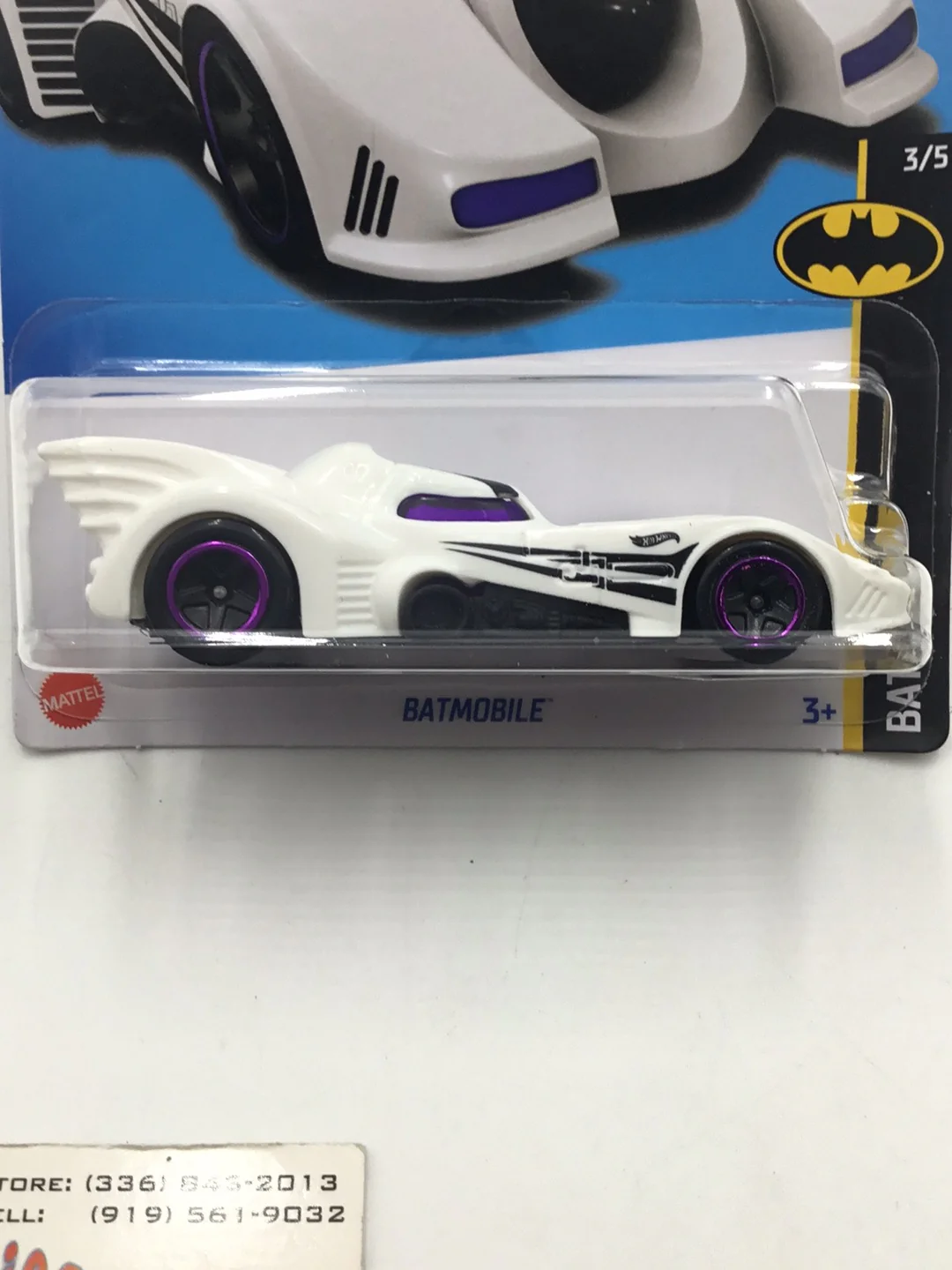 2023 hot wheels #103 Batmobile white the flash 117C - Image 2