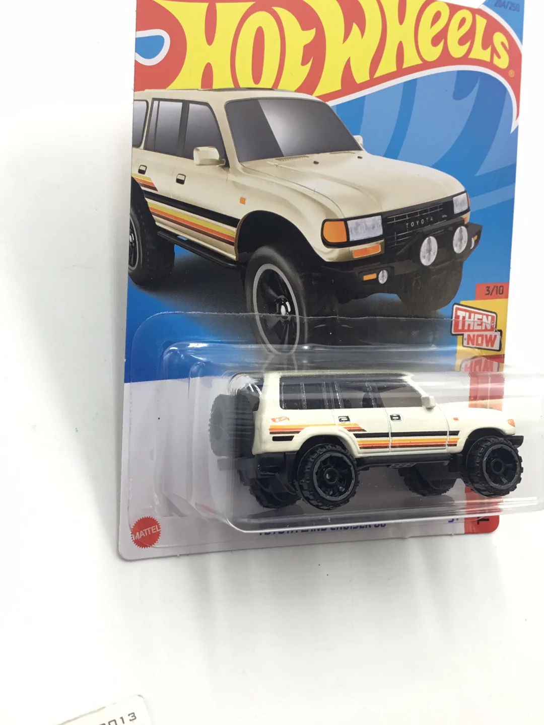 2023 hot wheels m case #204 Toyota Land Cruiser 80 95A - Image 3
