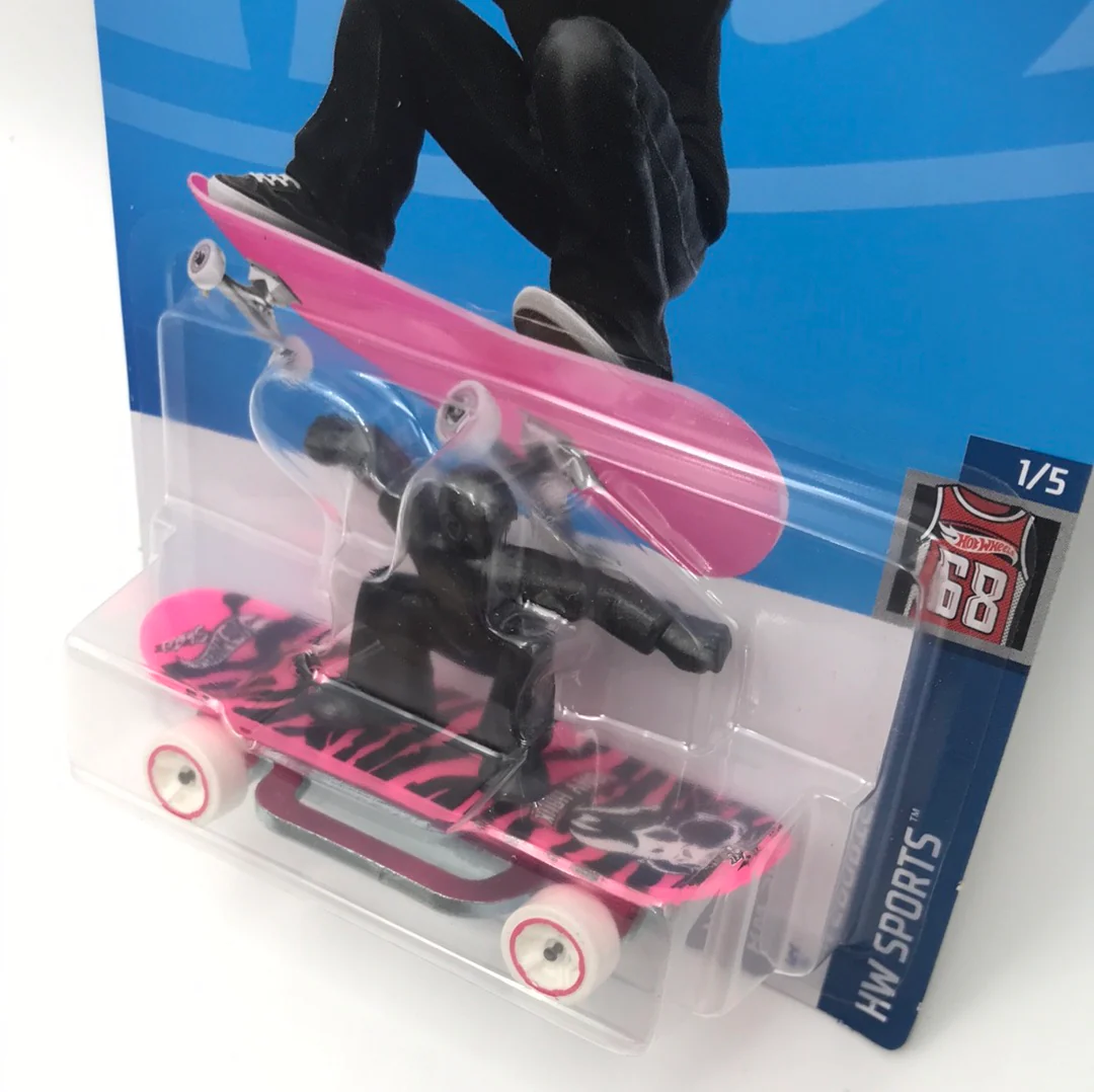 2023 hot wheels A B case #42 Skate Grom 121H - Image 3