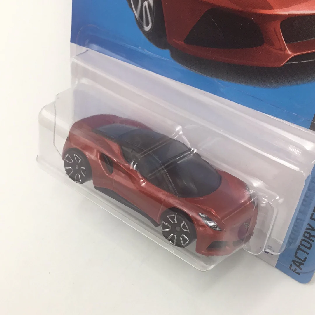 2023 hot wheels E case #121 Lotus Emira 62C - Image 3