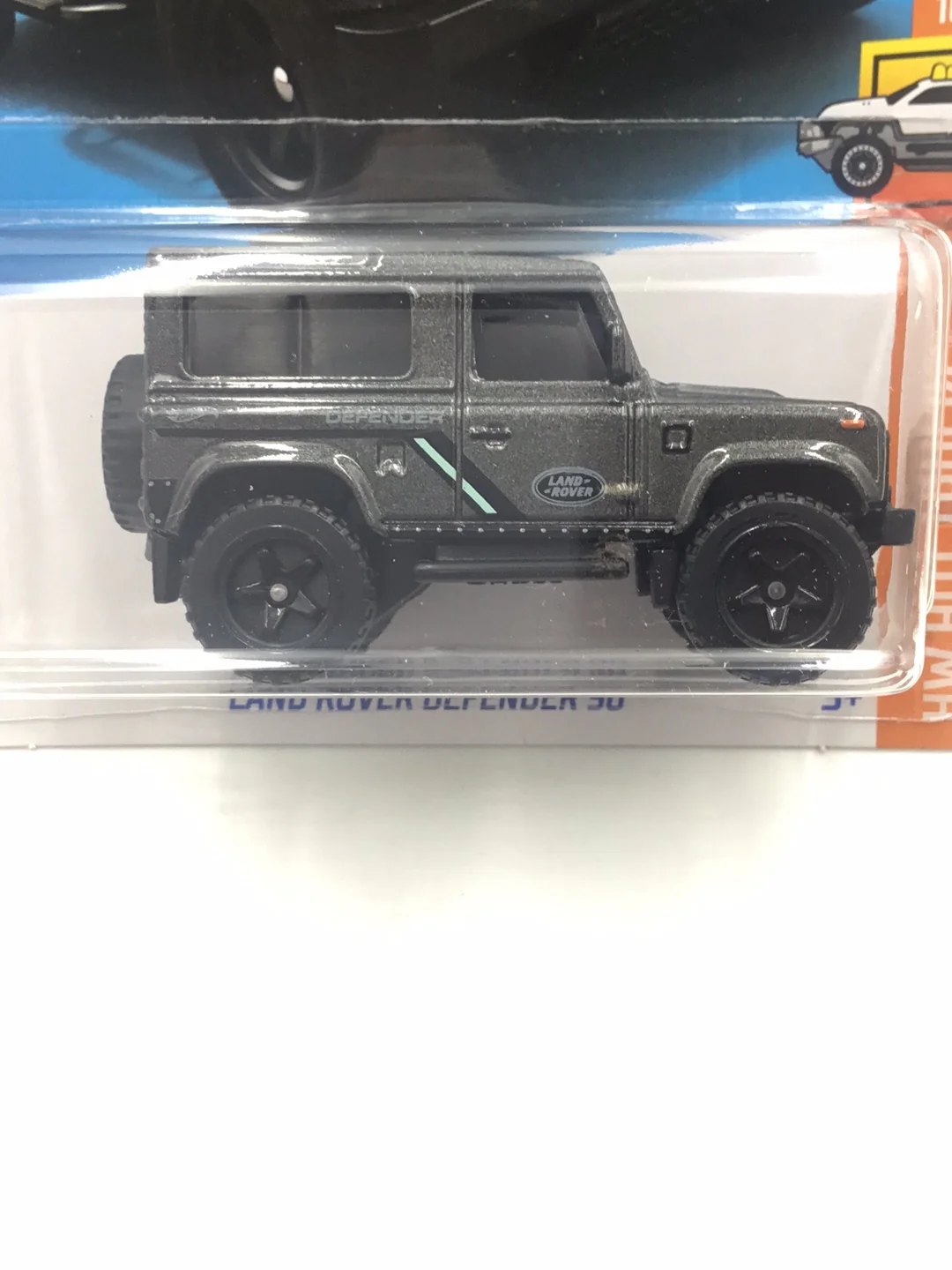 2023 hot wheels P case #227 Land Rover Defender 90 54B - Image 2