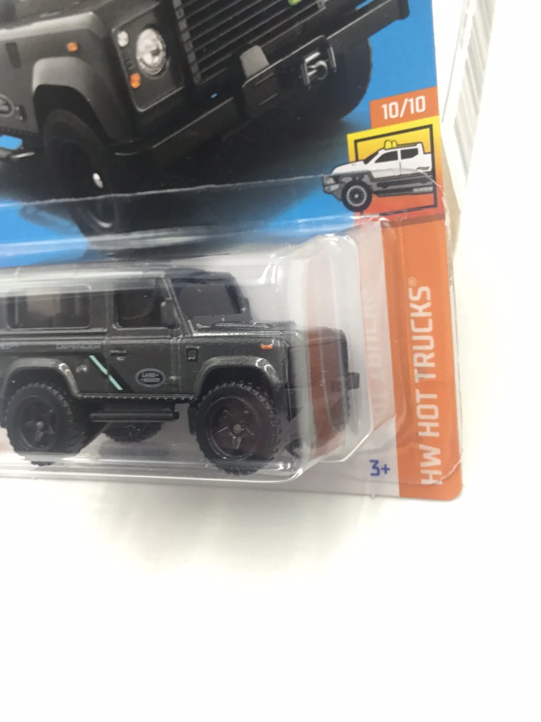 2023 hot wheels P case #227 Land Rover Defender 90 54B - Image 4