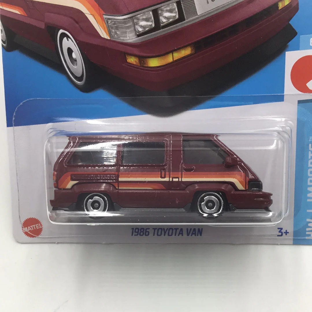 2023 hot wheels Q Case #95 1986 Toyota Van 94E - Image 2