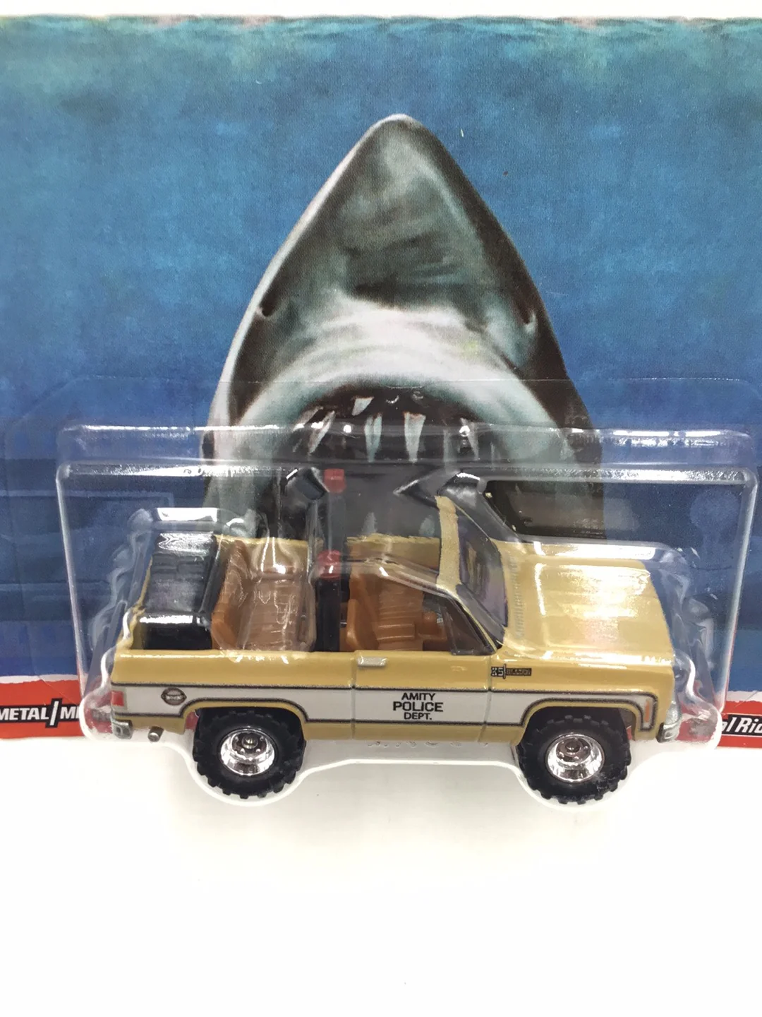2023 Hot wheels Retro Jaws 1975 Chevy Blazer Custom - Image 5