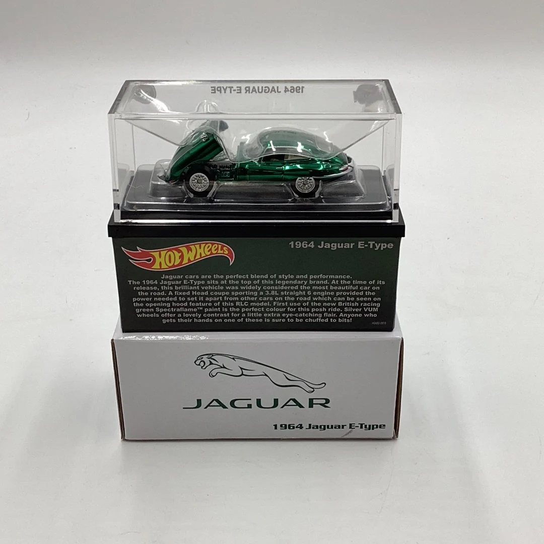 2023 Hot Wheels RLC 1964 Jaguar E-Type Green 26119/30000 - Image 2