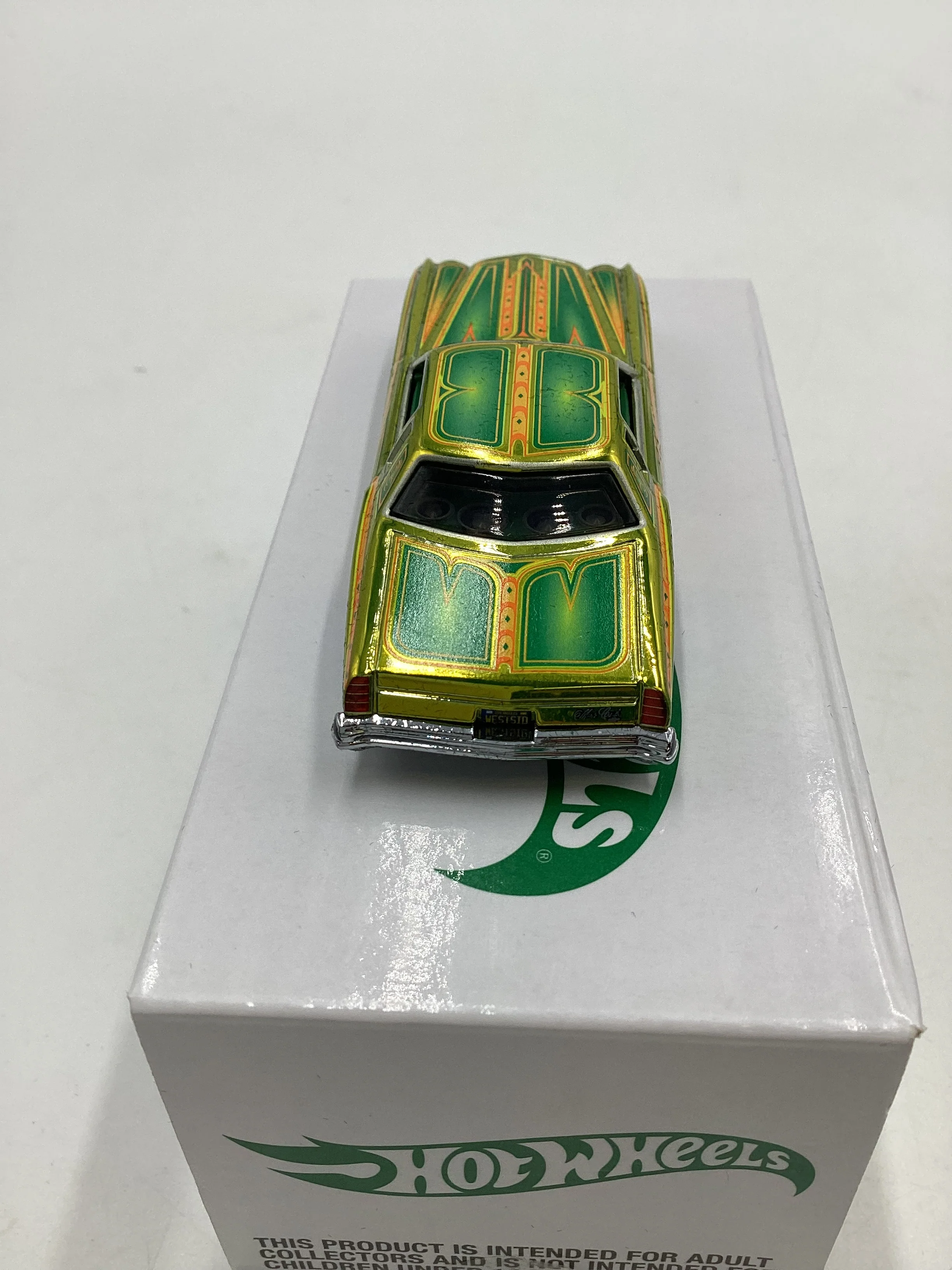 2023 Hot Wheels RLC 1975 Chevrolet Monte Carlo Green - Image 5