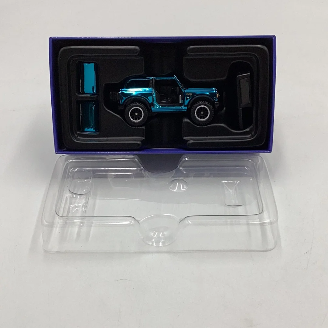 2023 Hot Wheels RLC ‘21 Ford Bronco Wildtrak Blue - Image 4