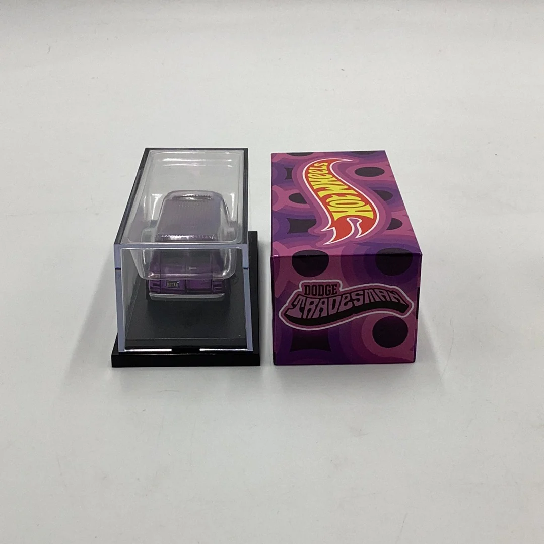 2023 Hot Wheels RLC Dodge Tradesman Van Purple 22058/30000 - Image 4