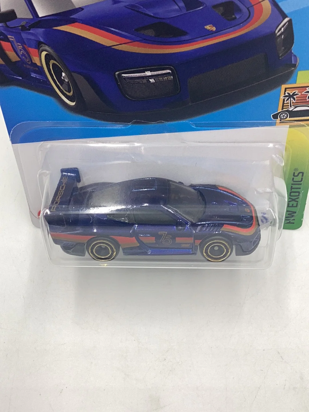 2023 hot wheels super treasure hunt Porsche 935 W/ Protector - Image 5