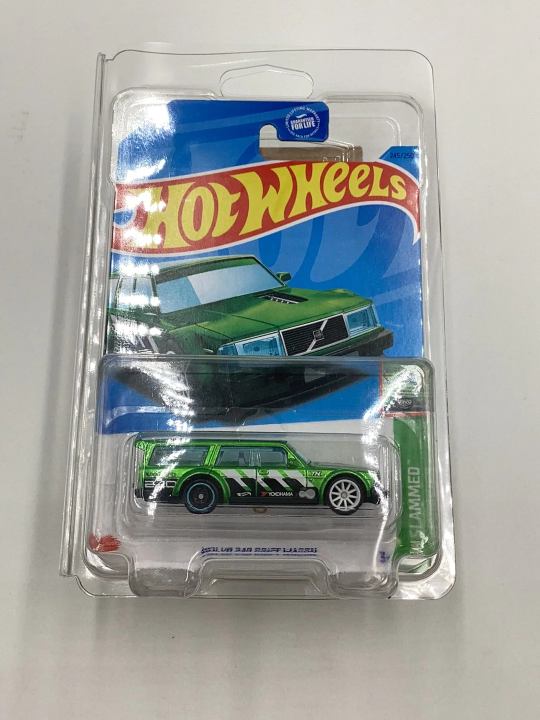 2023 hot wheels super treasure hunt Volvo 240 Drift Wagon W/ Protector - Image 7