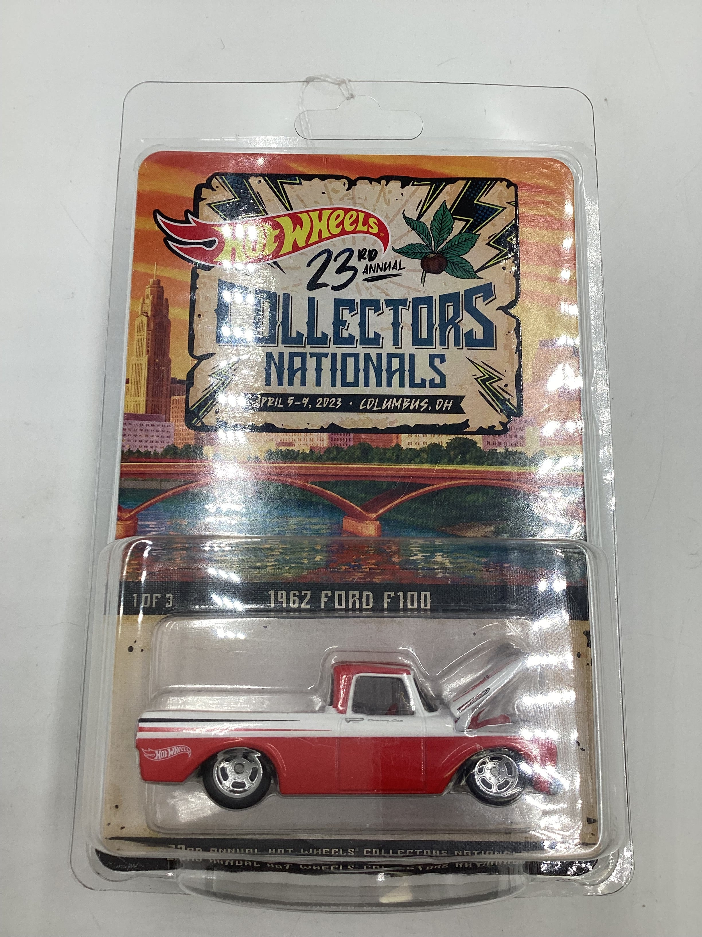 2023 Hot Wheels 23rd annual collectors nationals 1962 Ford F100 4462/6200 with protector - Image 9