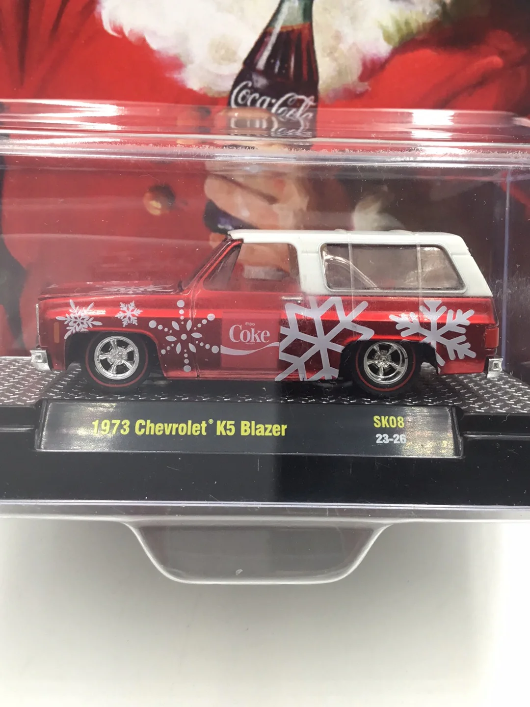 2023 M2 MACHINES Christmas Coca Cola 1973 Chevrolet K5 Blazer SK08 - Image 2