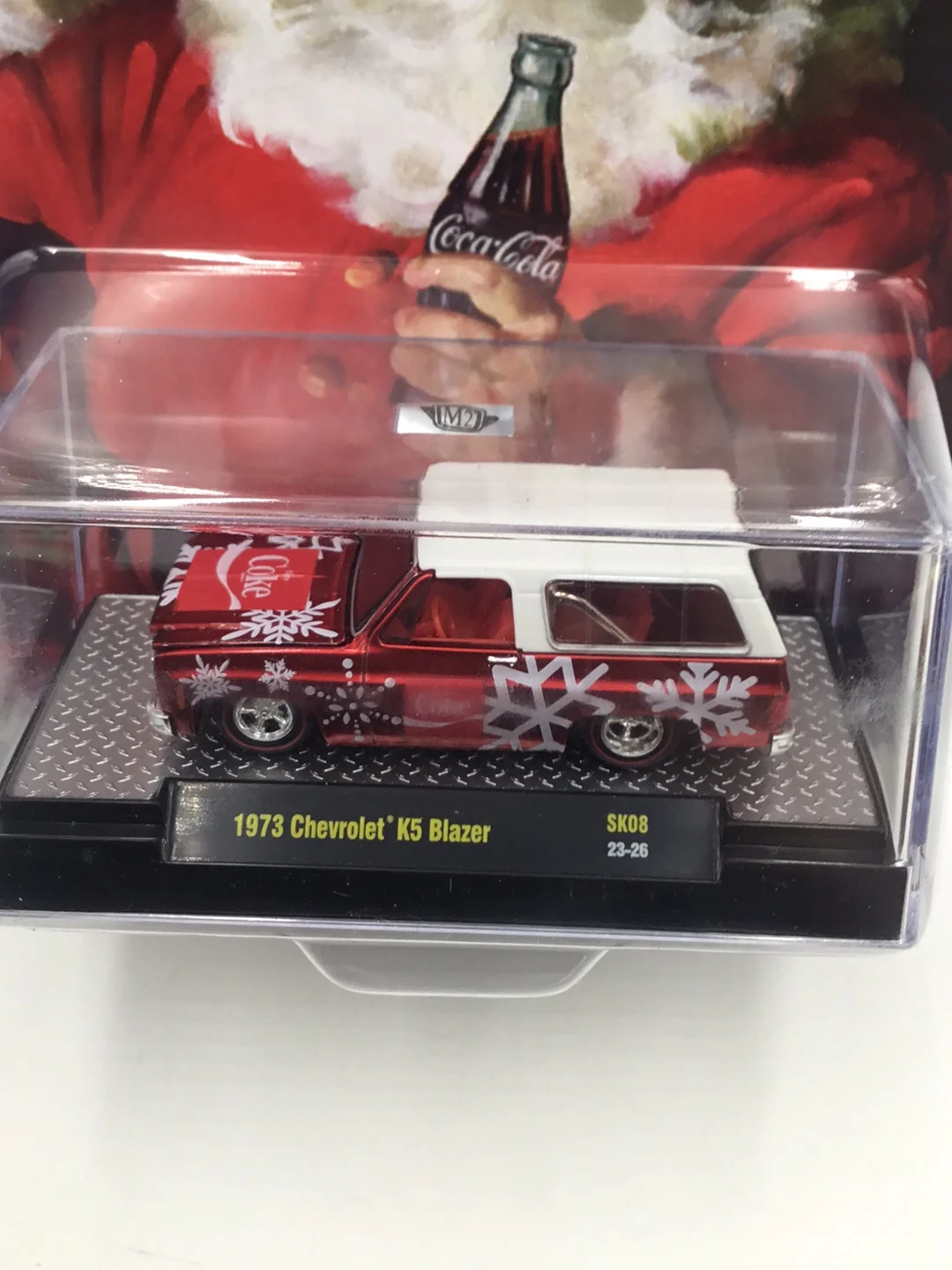 2023 M2 MACHINES Christmas Coca Cola 1973 Chevrolet K5 Blazer SK08 - Image 5