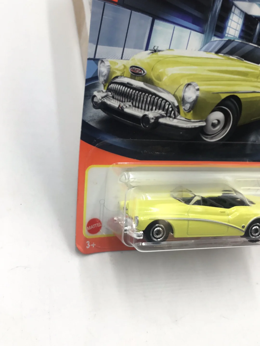 2023 matchbox 70 years #32 1953 Buick Skylark Convertible 52i - Image 3
