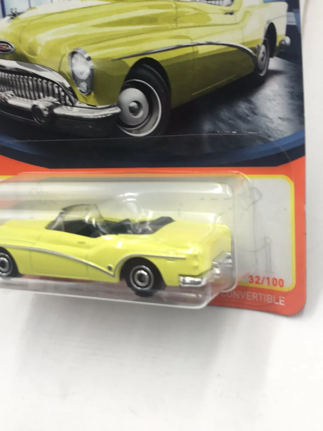 2023 matchbox 70 years #32 1953 Buick Skylark Convertible 52i - Image 4