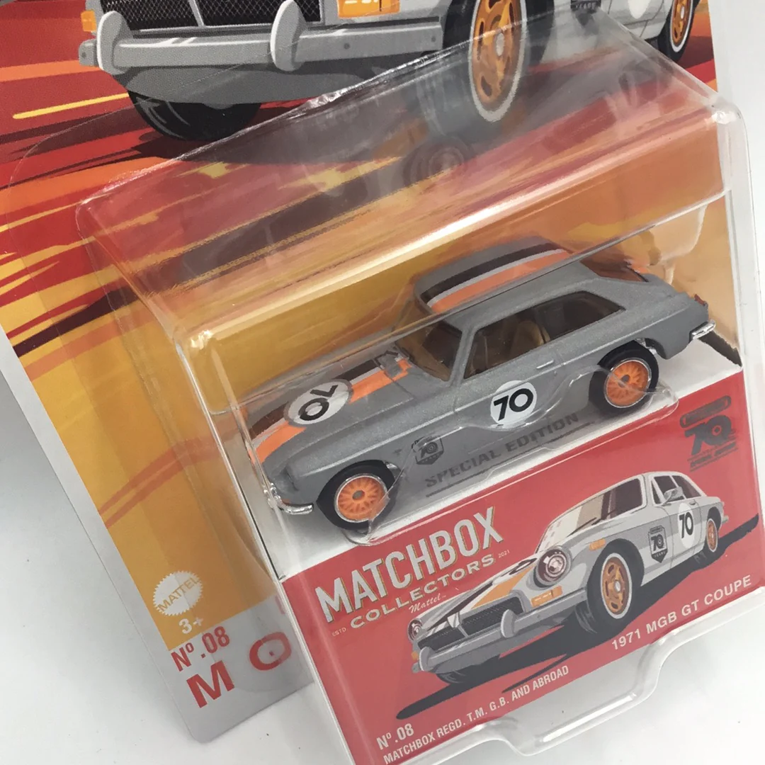 2023 matchbox Collectors 70 years #8 MGB GT Coupe - Image 3