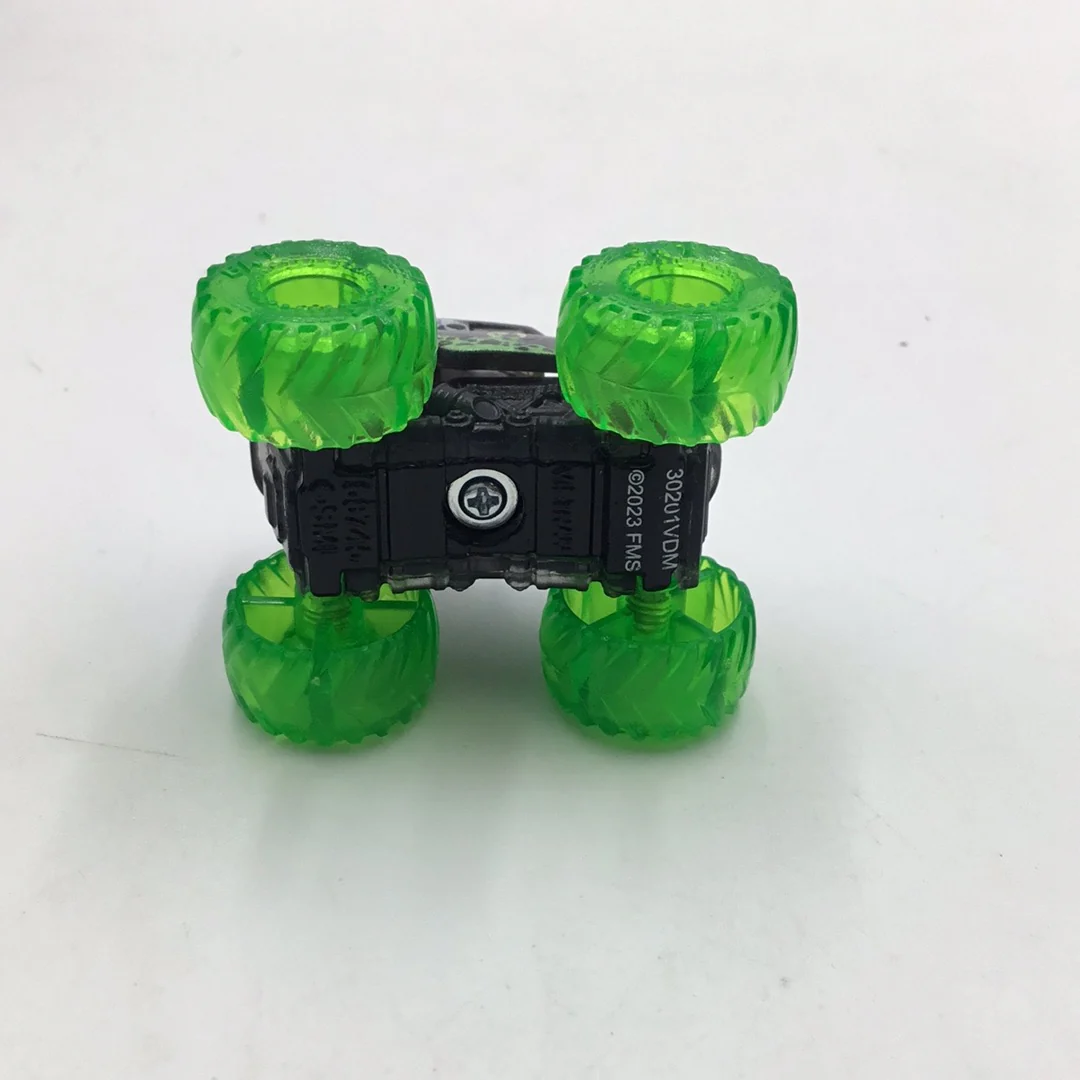 2023 Spin Master monster jam mini series 10 #476 X-Ray Grave Digger Chase - Image 6