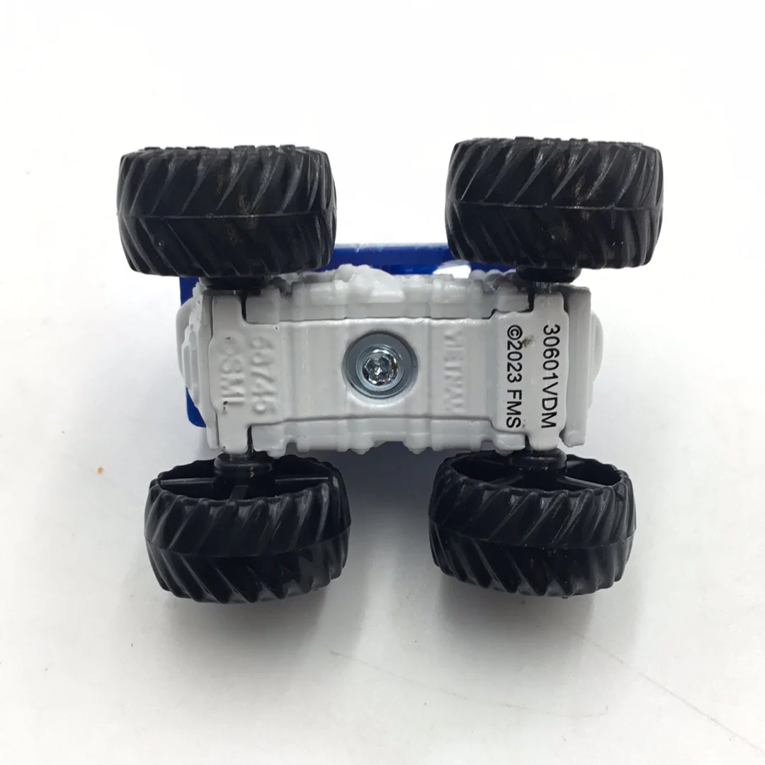 2023 Spin Master monster jam mini series 12 #66 Blue Thunder - Image 5