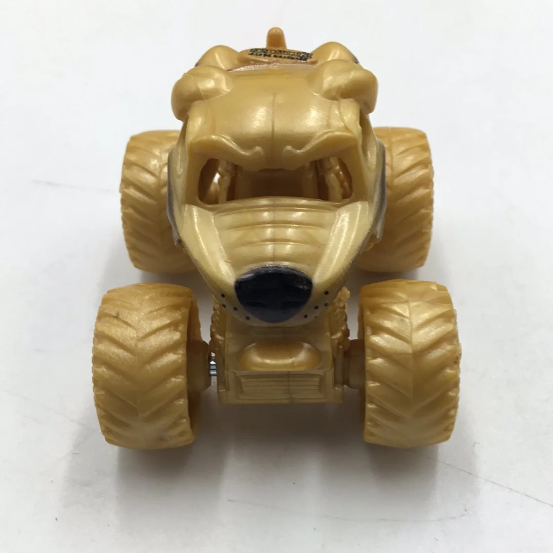 2023 Spin Master monster jam mini series 12 #70 Gold Monster Mutt Chase - Image 3