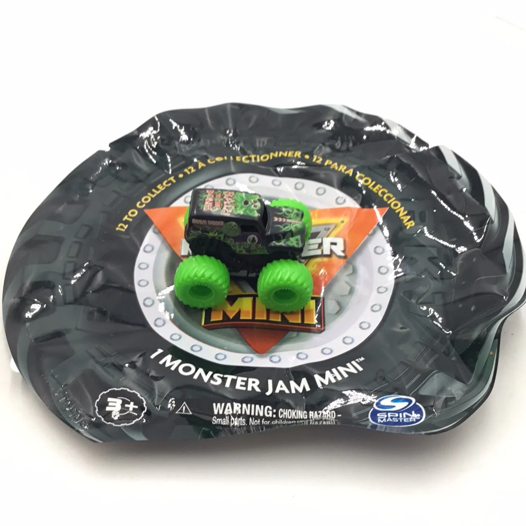 2023 Spin Master monster jam mini series 12 #796 Gravedigger - Image 6