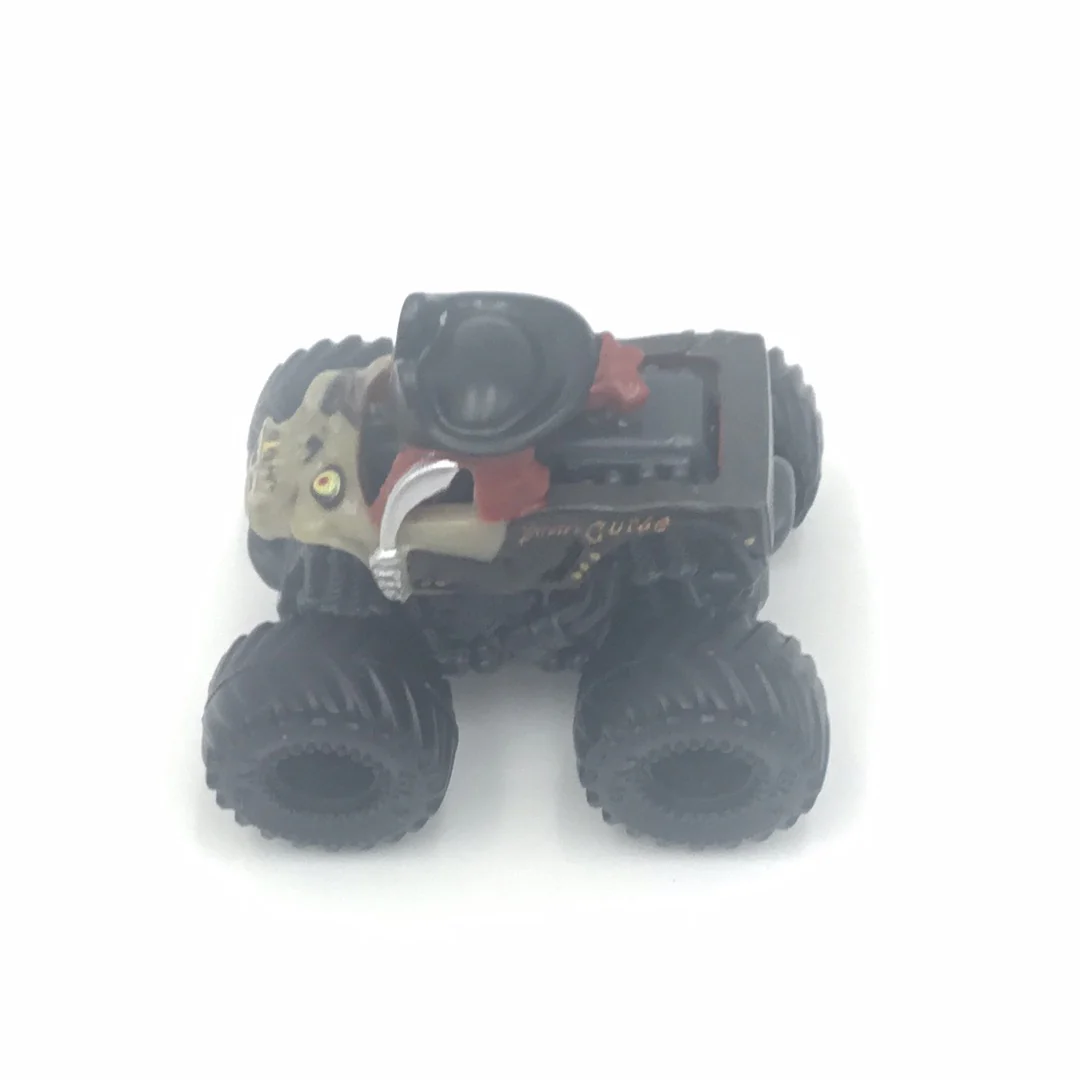 2023 Spin Master monster jam mini series 9 #661 Captains Curse - Image 4