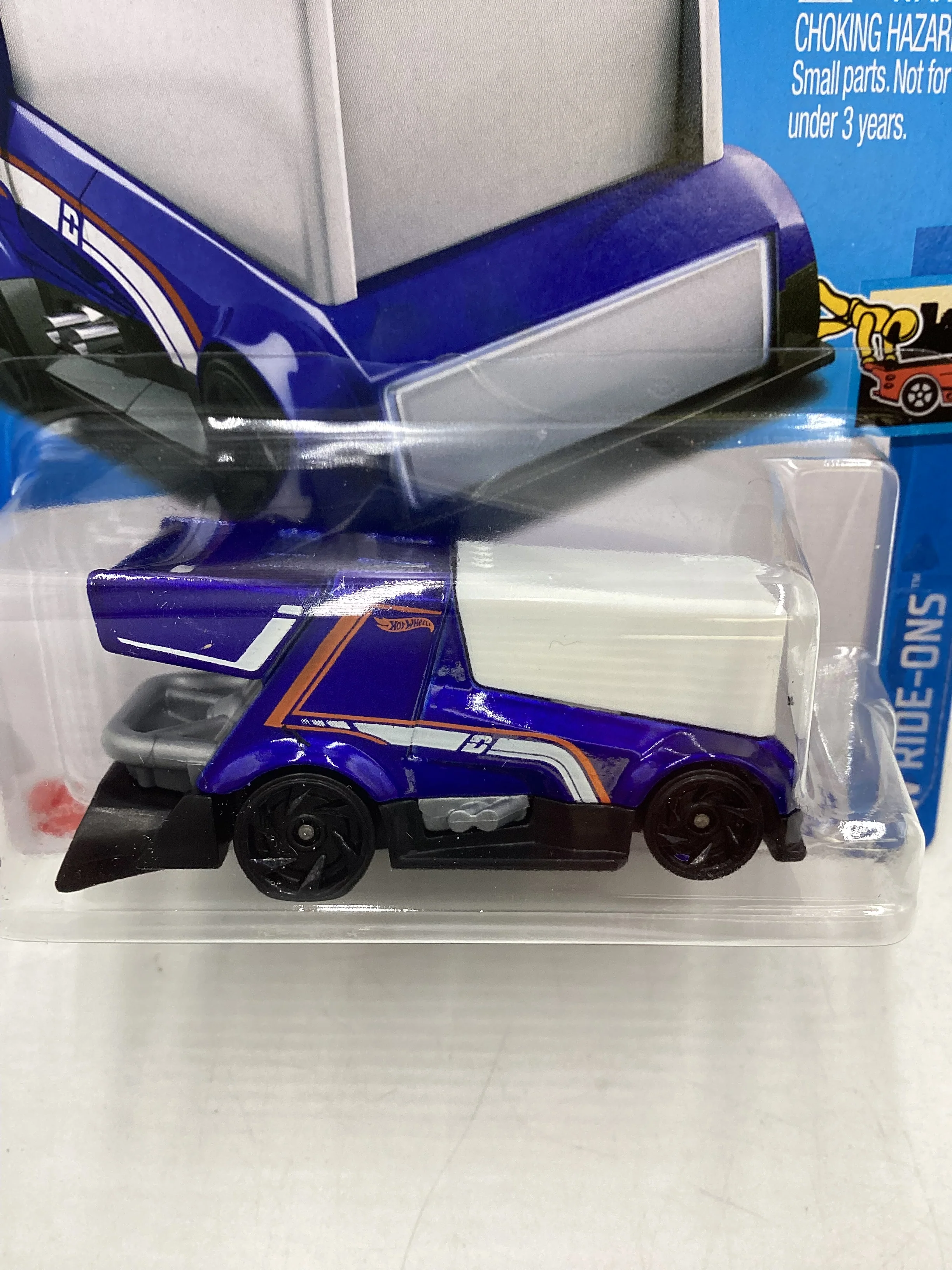 2024 Hot Wheels #168 Rink Racer Blue 114A - Image 3