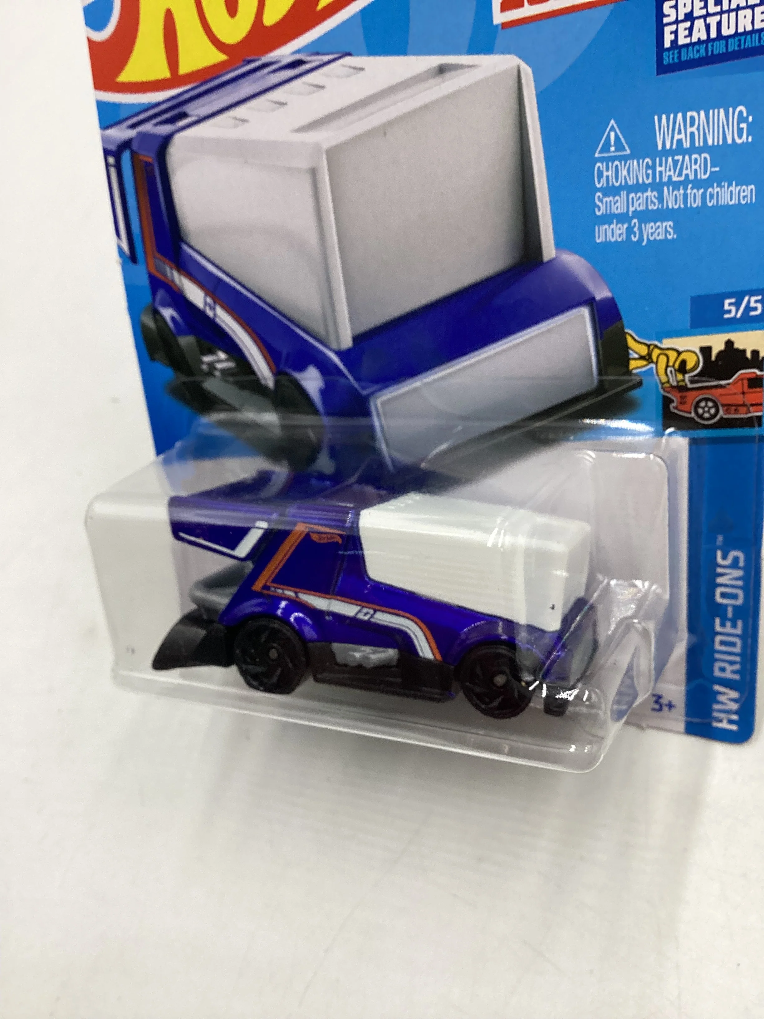 2024 Hot Wheels #168 Rink Racer Blue 114A - Image 4