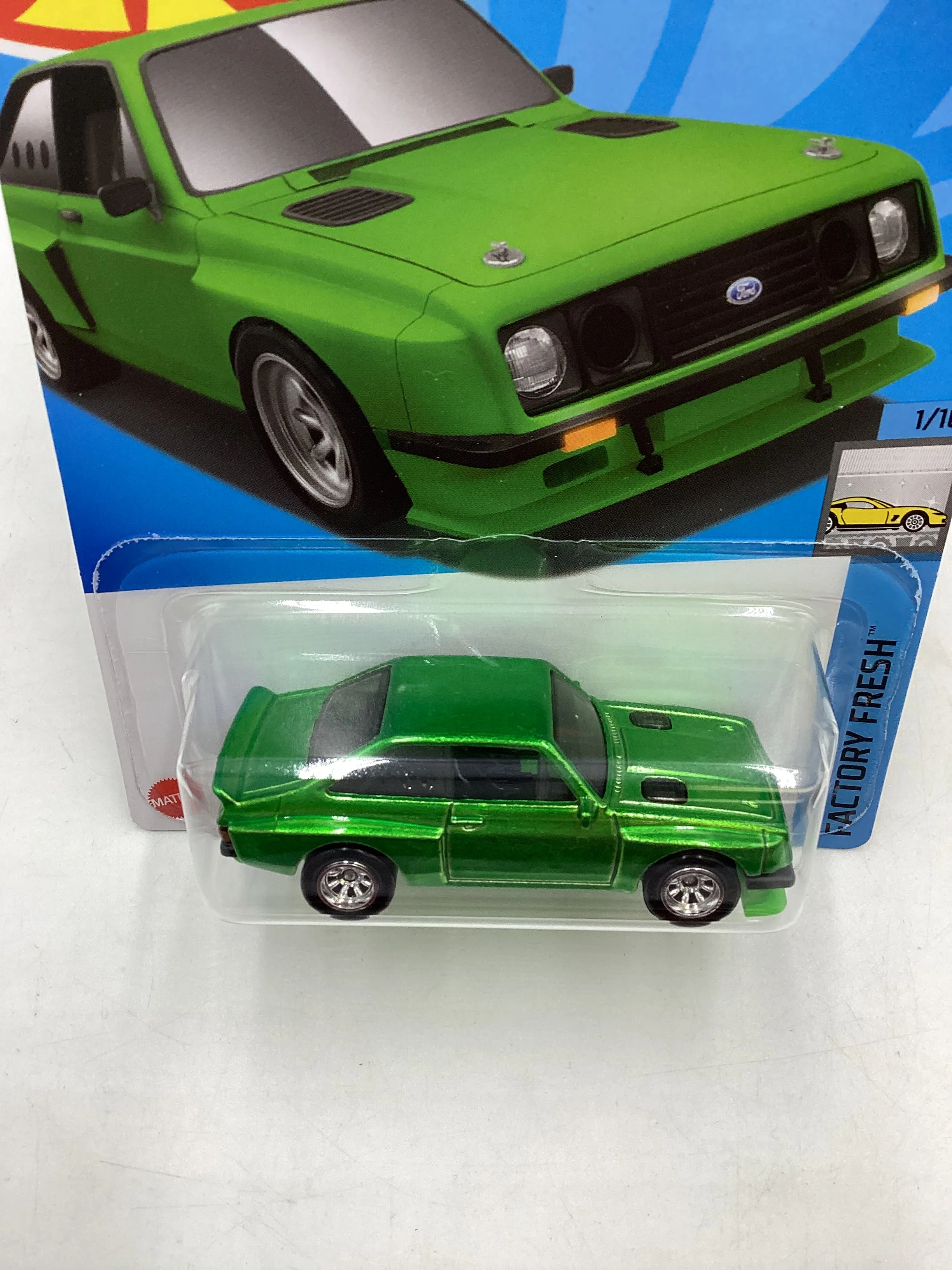 2024 Hot Wheels #23 Ford Escort RS2000 Green Super Treasure Hunt with protector - Image 6