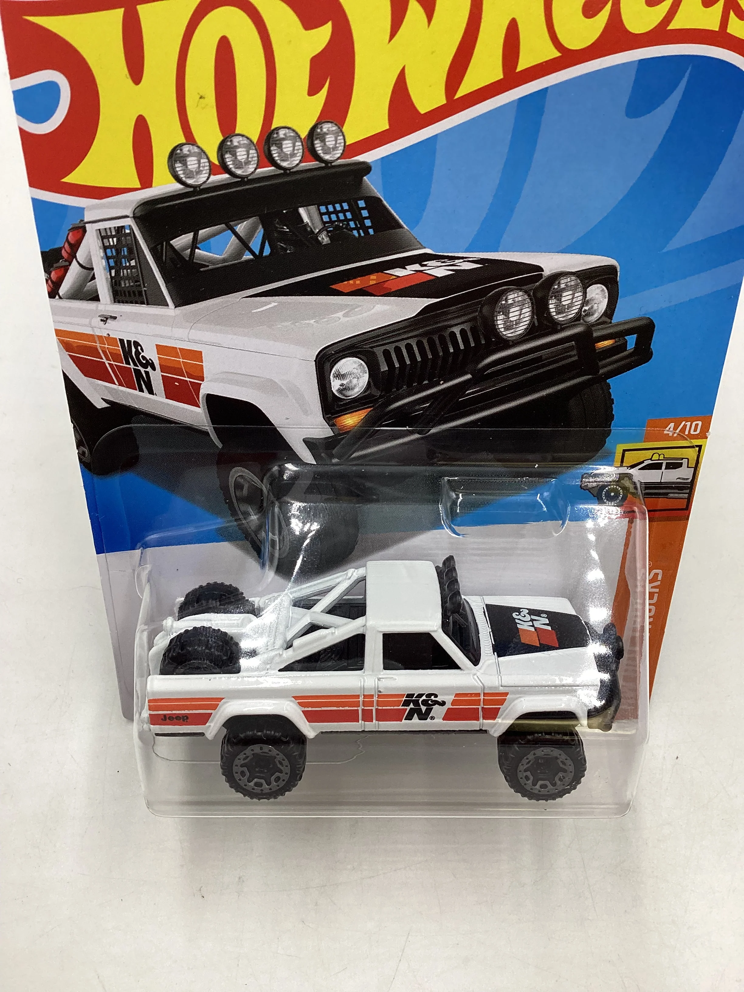 2024 Hot Wheels #91 73 Jeep J10 White - Image 6