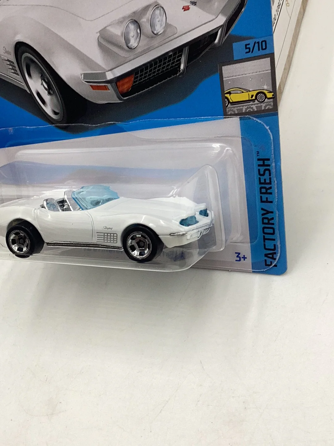 2024 Hot Wheels B case #47 72 Stingray Convertible 5D - Image 4