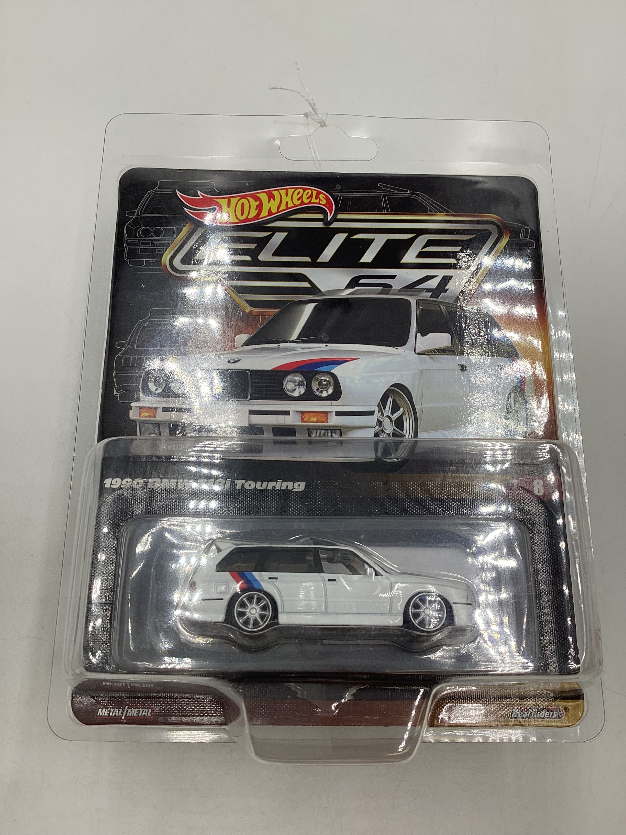 2024 Hot wheels Elite 64 1990 BMW 318i Touring - Image 8