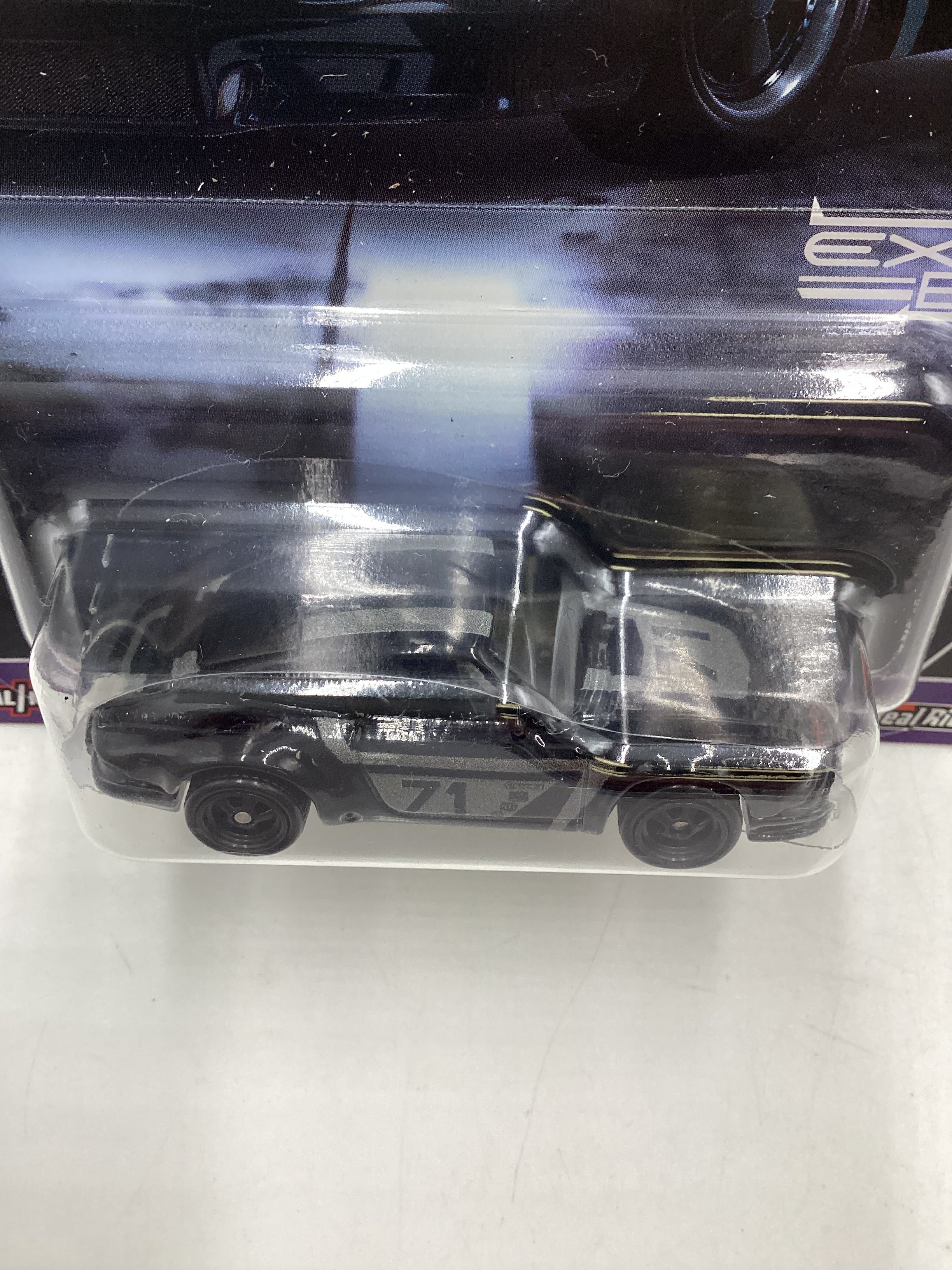 2024 Hot wheels Exotic Envy CHASE 0/5 71 Porsche 911 Black with protector - Image 6